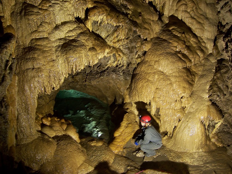洞穴探险高清